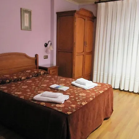 Hotel Pena Pandos 2*