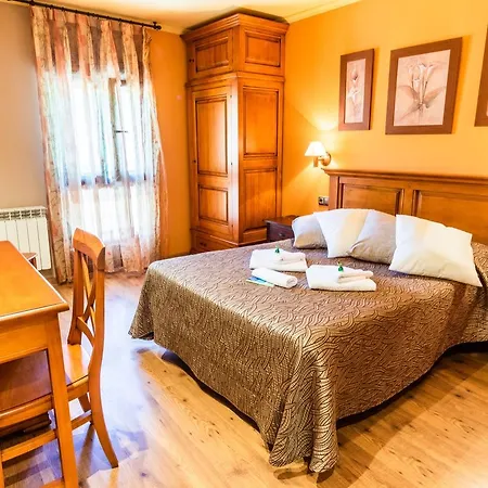 Hotel Pena Pandos