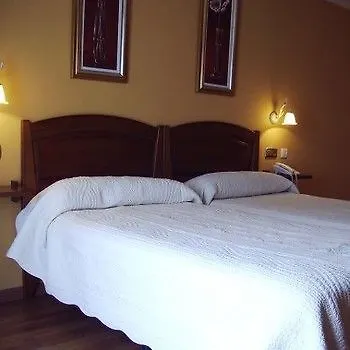 Pena Pandos 2 Estrellas 호텔 2*